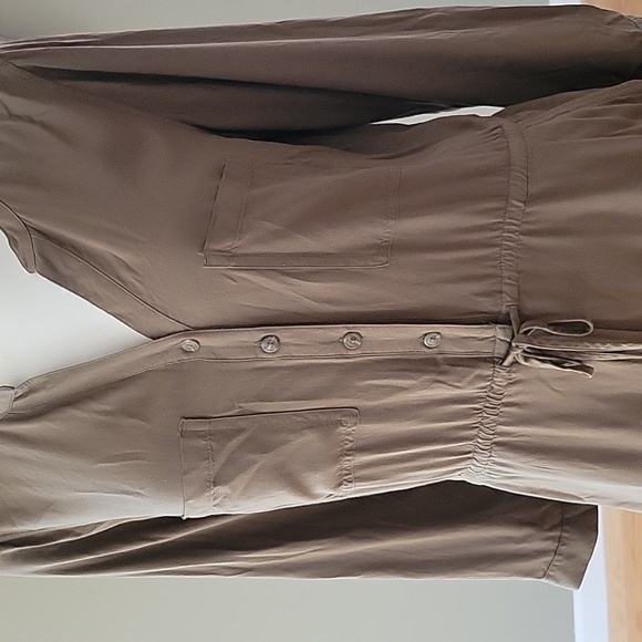 Old Navy Long Sleeve Surplice Utility Jumpsuit - Picture 3 of 16